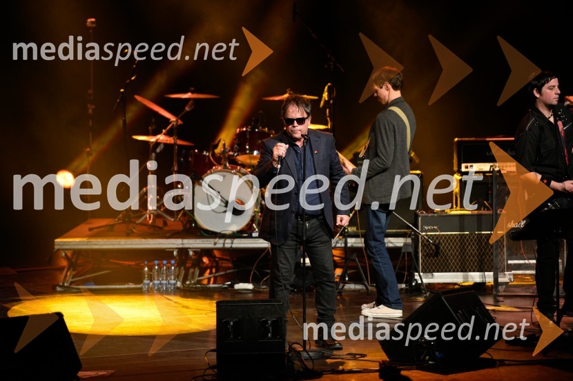  Peter Lovšin - Pero, pevecPeter Lovšin, 40 let glasbene kariere