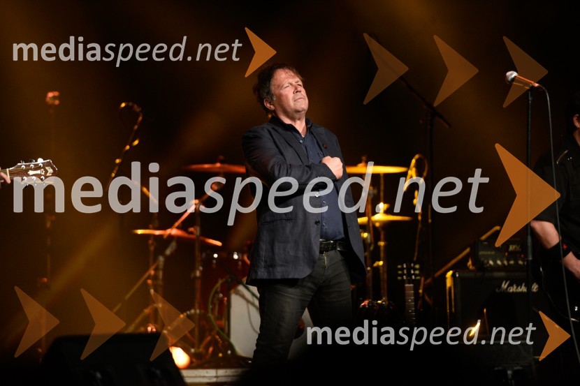  Peter Lovšin - Pero, pevecPeter Lovšin, 40 let glasbene kariere