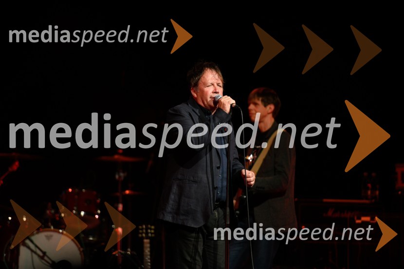  Peter Lovšin - Pero, pevecPeter Lovšin, 40 let glasbene kariere