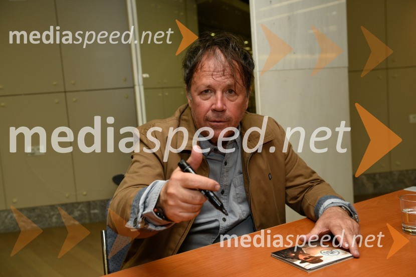  Peter Lovšin - Pero, pevecPeter Lovšin, 40 let glasbene kariere