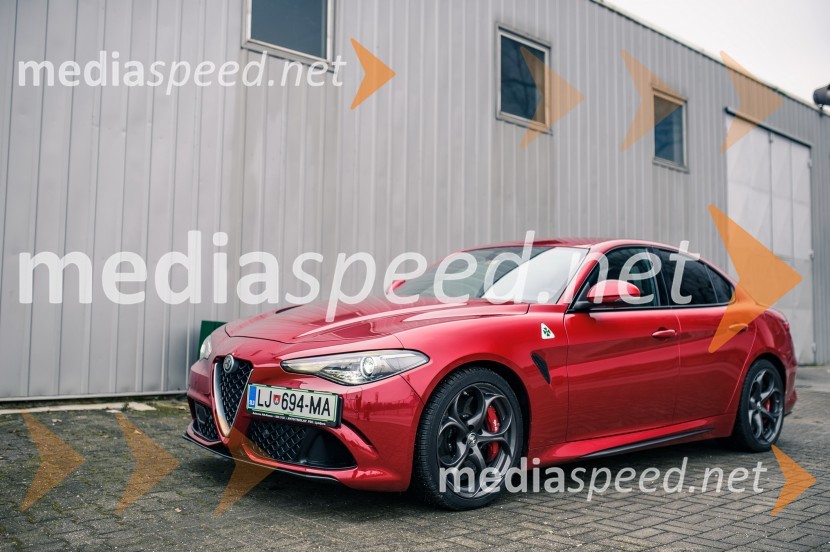 Alfa Romeo Giulia 2.9 V6 Bi-Turbo AUT QuadrifoglioAlfa Romeo Giulia 2.9 V6 Bi-Turbo AUT Quadrifoglio, mediaspeed test