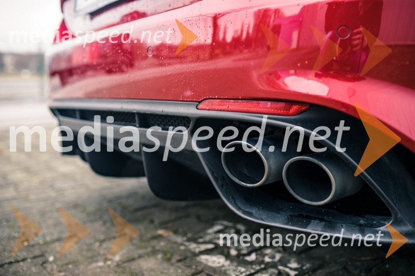 Alfa Romeo Giulia 2.9 V6 Bi-Turbo AUT Quadrifoglio, ekstremni difuzorAlfa Romeo Giulia 2.9 V6 Bi-Turbo AUT Quadrifoglio, mediaspeed test