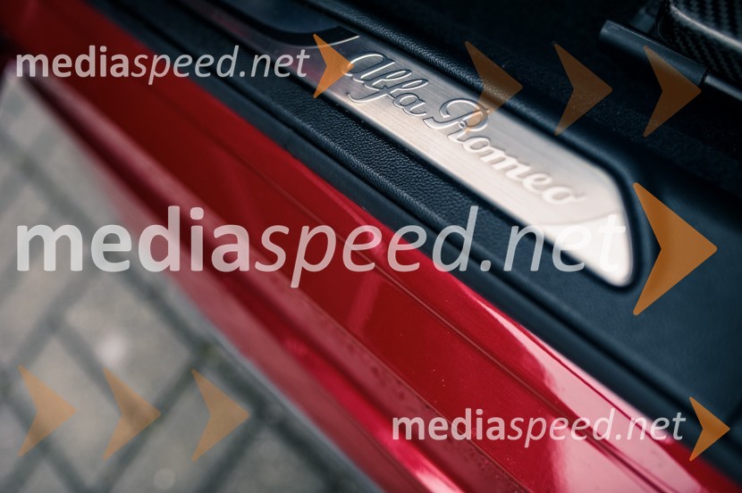 Alfa Romeo Giulia 2.9 V6 Bi-Turbo AUT QuadrifoglioAlfa Romeo Giulia 2.9 V6 Bi-Turbo AUT Quadrifoglio, mediaspeed test