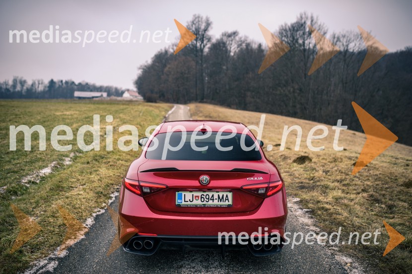 Alfa Romeo Giulia 2.9 V6 Bi-Turbo AUT QuadrifoglioAlfa Romeo Giulia 2.9 V6 Bi-Turbo AUT Quadrifoglio, mediaspeed test