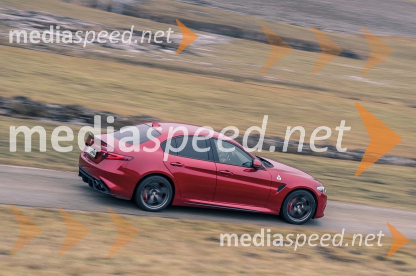 Alfa Romeo Giulia 2.9 V6 Bi-Turbo AUT QuadrifoglioAlfa Romeo Giulia 2.9 V6 Bi-Turbo AUT Quadrifoglio, mediaspeed test