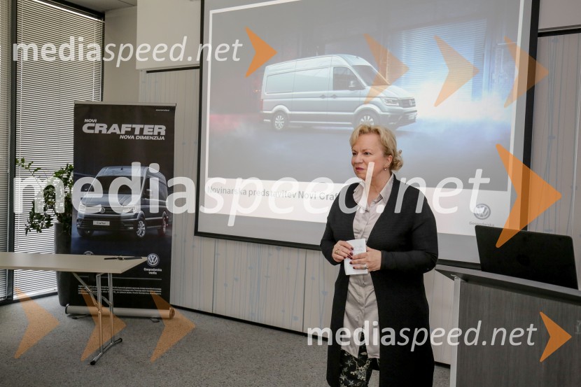  Sabrina Pečelin, vodja odnosov z javnostmi pri Porsche Slovenija d.o.o.Volkswagen Crafter, slovenska predstavitev