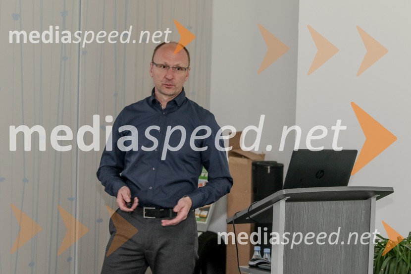 Volkswagen Crafter, slovenska predstavitev