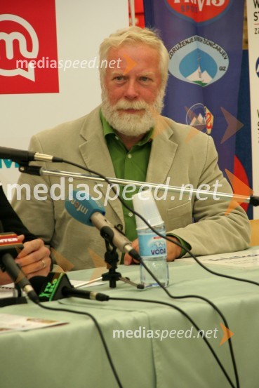 Jaro Kalan, direktor Smučarske zveze SlovenijeSmučarska reprezentanca, tiskovna konferenca