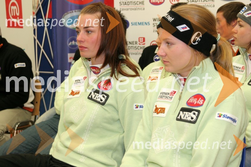 Smučarki Tina Maze in Ana DrevSmučarska reprezentanca, tiskovna konferenca