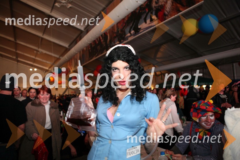 Pustna maskaKurentovanje 2008 na Ptuju: koncert Boštjana Konečnika ter skupin Skater in Atomik Harmonik