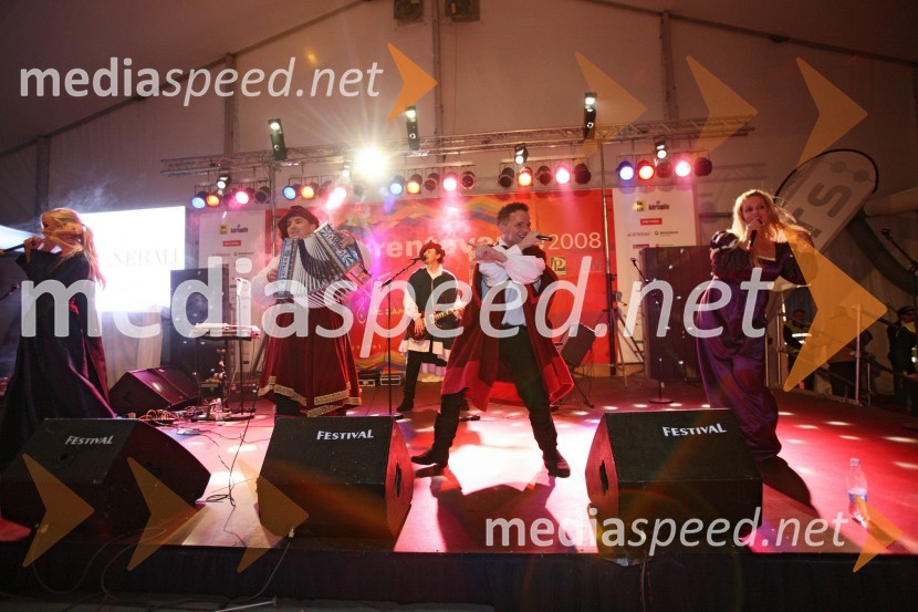 Skupina Atomik HarmonikKurentovanje 2008 na Ptuju: koncert Boštjana Konečnika ter skupin Skater in Atomik Harmonik