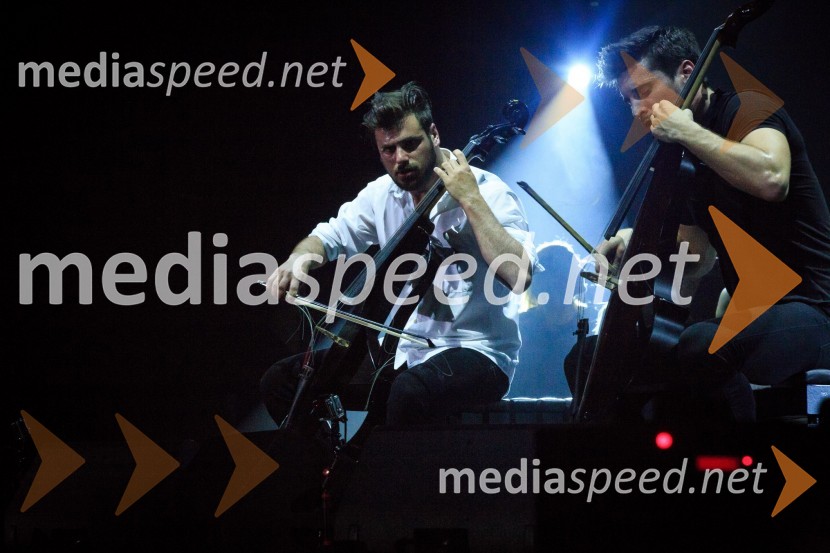  Stjepan Hauser, čelist, 2 Cellos;  Luka Šulić, čelist, 2 CellosKoncert 2Cellos in VIP sprejem, PRVA osebna zavarovalnica