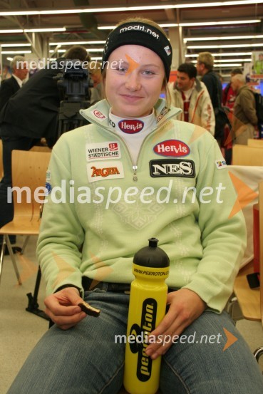 Smučarka Ana DrevSmučarska reprezentanca, tiskovna konferenca