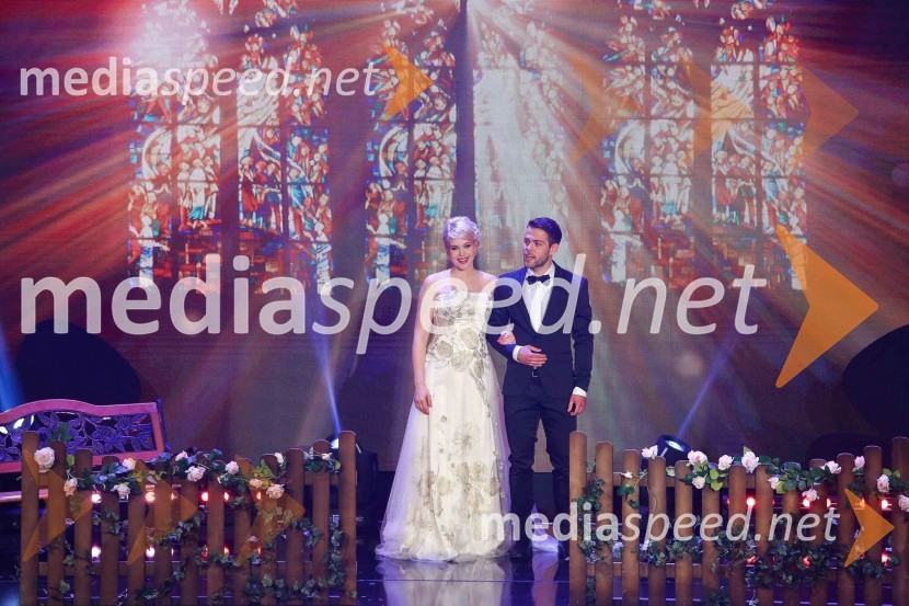  Darja Gajšek, pevka, voditeljica;  ... Slovenska polka in valček 2017