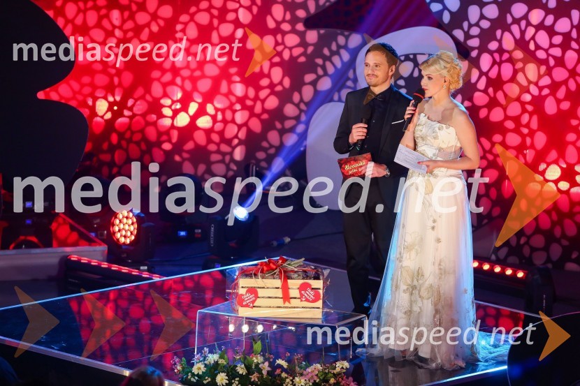  Blaž Švab, pevec, skupina Modrijani;  Darja Gajšek, pevka, voditeljicaSlovenska polka in valček 2017