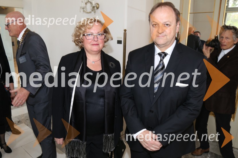  Nada  Jarc, lastnica, Avto Jarc;  Milan Jarc, lastnik, Avto JarcRotary klub,  25. obletnica kluba