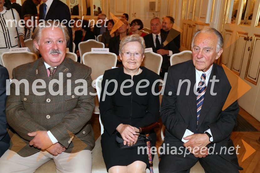  Darko Zupan;  Levina Hribernik;  Božo Hribernik, častni član Rotary kluba MariborRotary klub,  25. obletnica kluba