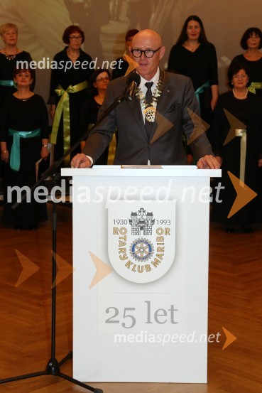  Emil Šarkanj, lastnik Galerije Hest,  predsednik Rotary kluba MariborRotary klub,  25. obletnica kluba