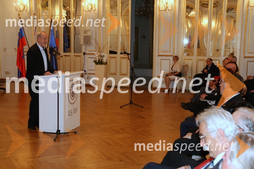  Franc Aco Prosnik, psiholog in pedagogRotary klub,  25. obletnica kluba