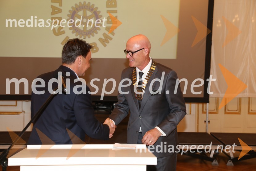  ... ;  Emil Šarkanj, lastnik Galerije Hest,  predsednik Rotary kluba MariborRotary klub,  25. obletnica kluba