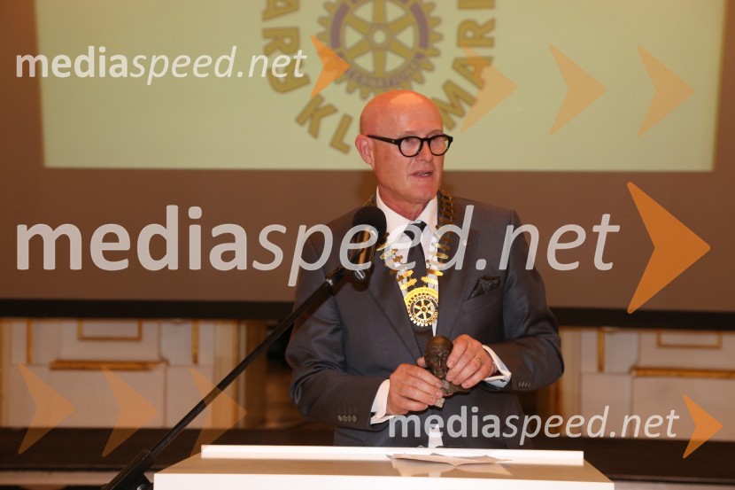  Emil Šarkanj, lastnik Galerije Hest,  predsednik Rotary kluba MariborRotary klub,  25. obletnica kluba