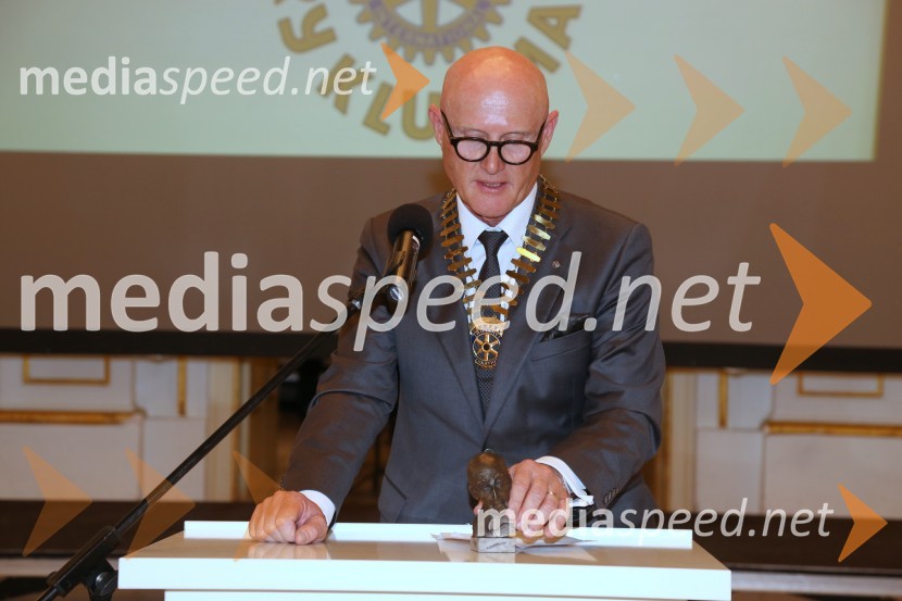  Emil Šarkanj, lastnik Galerije Hest,  predsednik Rotary kluba MariborRotary klub,  25. obletnica kluba