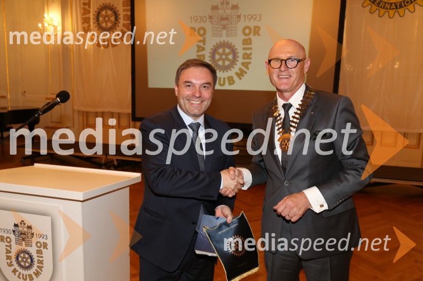  Jakob Štunf, pooblaščeni minister / ekonomski svetovalec, Veleposlaništvo RS Zagreb;  Emil Šarkanj, lastnik Galerije Hest,  predsednik Rotary kluba MariborRotary klub,  25. obletnica kluba