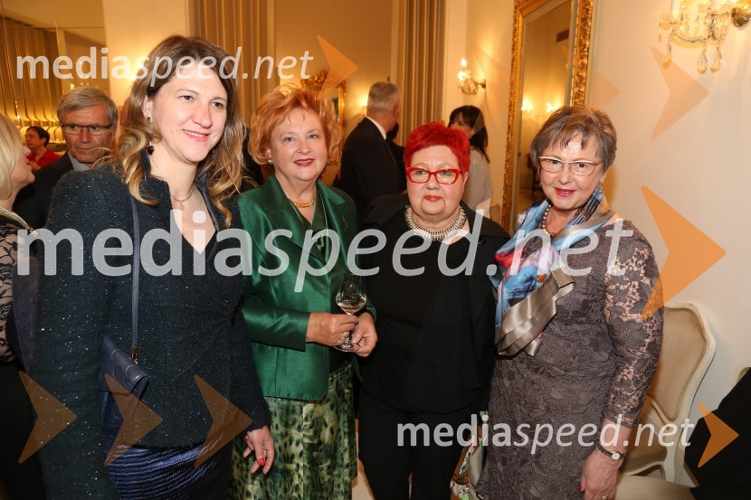  Nina Kolenc, RC Maribor;  Jožica Prizmič;  Zdenka Križanič, predsednica Odbora za Glazerjeve nagrade;  Milica KolencRotary klub,  25. obletnica kluba