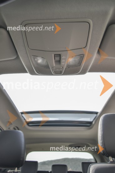 Suzuki SX4 S-Cross 1.4 BoosterJet 4WD AT Elegance Top, panoramska strehaSuzuki SX4 S-Cross 1.4 BoosterJet 4WD AT Elegance Top, mediaspeed test