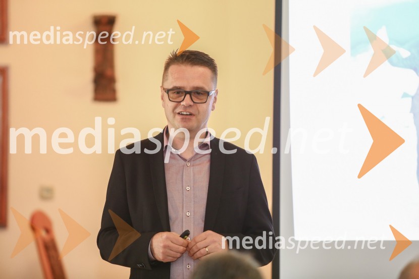  Petr Podlipny, direktor znamke Škoda pri Porsche Slovenija d.o.o.Skoda Kodiaq, slovenska predstavitev