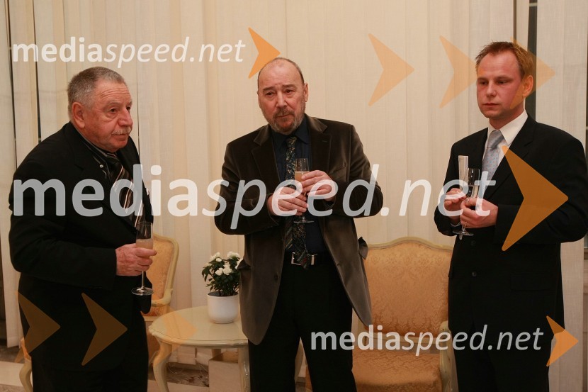 Dušan Jovanović, predsednik upravnega odbora Prešernovega sklada do leta 2008, Miljenko Licul, oblikovalec, nagrajenec Prešernovega sklada za življenjsko delo in Boštjan Lipovšek, hornistPodelitev Prešernovih nagrad ob slovenskem kulturnem prazniku