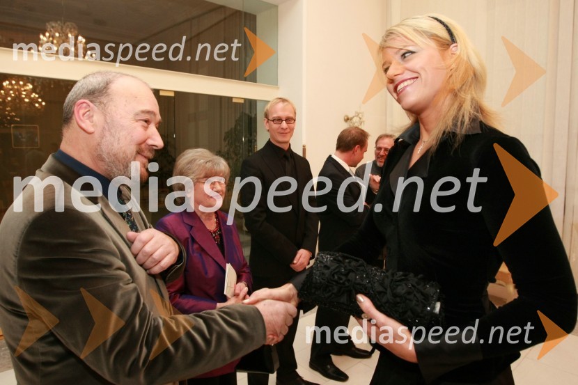 Miljenko Licul, oblikovalec, nagrajenec Prešernovega sklada za življenjsko delo in Nina Orel, vodja službe za odnose z javnostmi na Ministrstvu za kulturoPodelitev Prešernovih nagrad ob slovenskem kulturnem prazniku