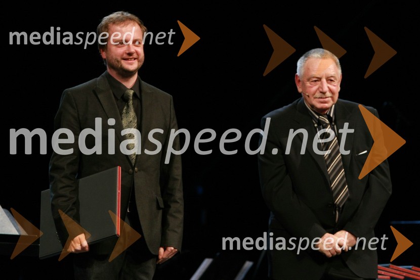 Sebastijan Horvat, gledališki režiser in Dušan Jovanović, predsednik upravnega odbora Prešernovega sklada do leta 2008Podelitev Prešernovih nagrad ob slovenskem kulturnem prazniku