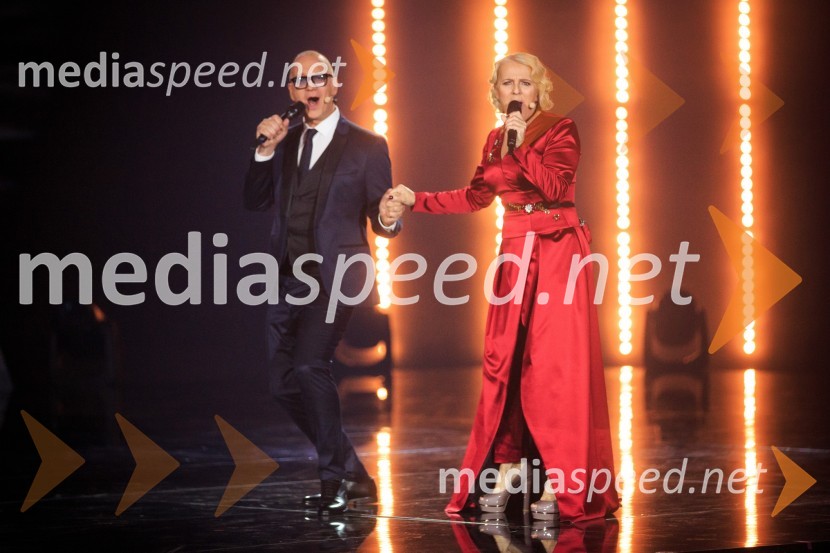  Uroš Smolej, igralec;  Alenka Godec, pevkaZmagovalka 41. Popevke je Nuška Drašček