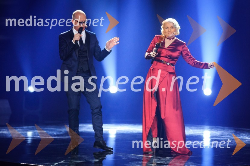  Uroš Smolej, igralec;  Alenka Godec, pevkaZmagovalka 41. Popevke je Nuška Drašček