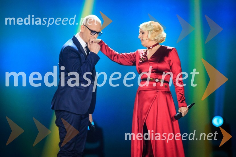  Uroš Smolej, igralec;  Alenka Godec, pevkaZmagovalka 41. Popevke je Nuška Drašček