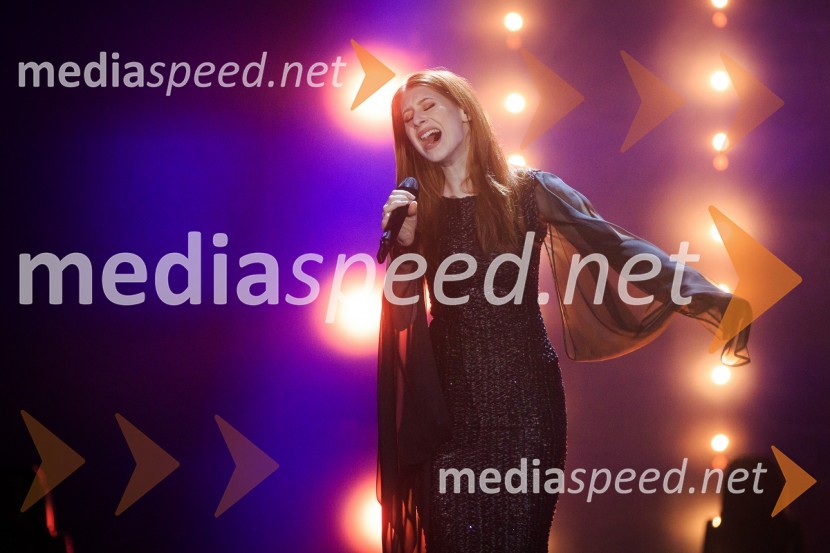  Eva Boto, pevkaZmagovalka 41. Popevke je Nuška Drašček