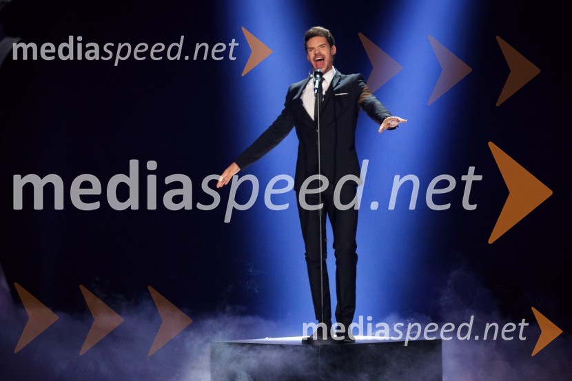  Matjaž Kumelj, pevec, manekenZmagovalka 41. Popevke je Nuška Drašček