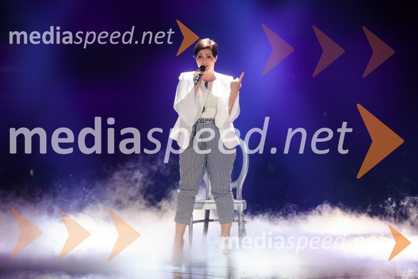  Nuška Drašček, pevkaZmagovalka 41. Popevke je Nuška Drašček