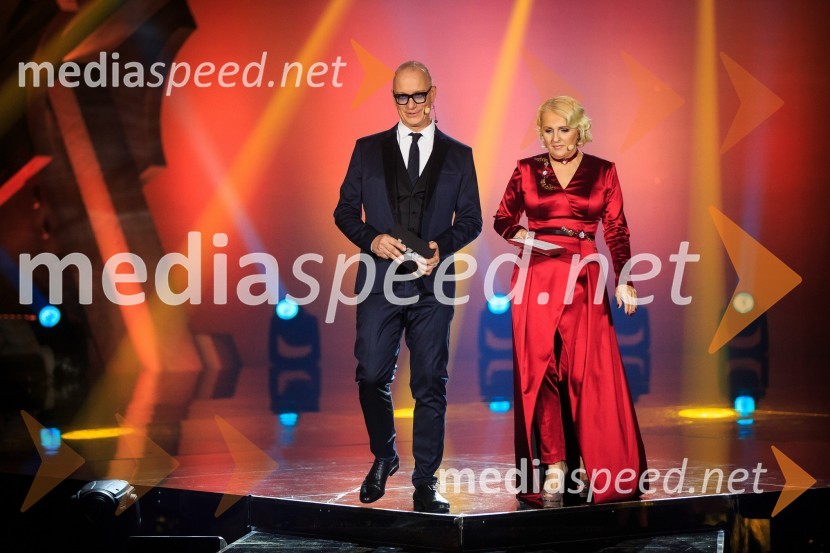  Uroš Smolej, igralec;  Alenka Godec, pevkaZmagovalka 41. Popevke je Nuška Drašček