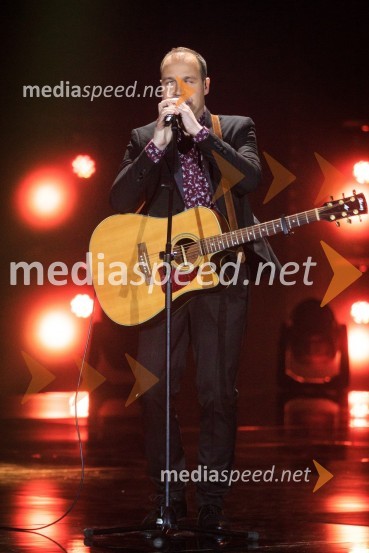  Aleksander Novak, glasbenikZmagovalka 41. Popevke je Nuška Drašček