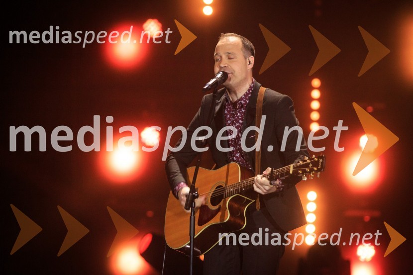  Aleksander Novak, glasbenikZmagovalka 41. Popevke je Nuška Drašček