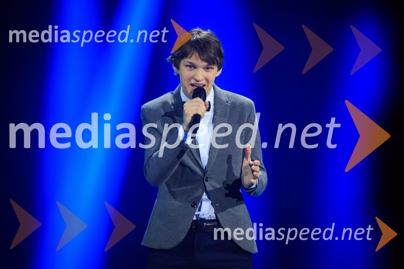 Duet Po drugi straniZmagovalka 41. Popevke je Nuška Drašček