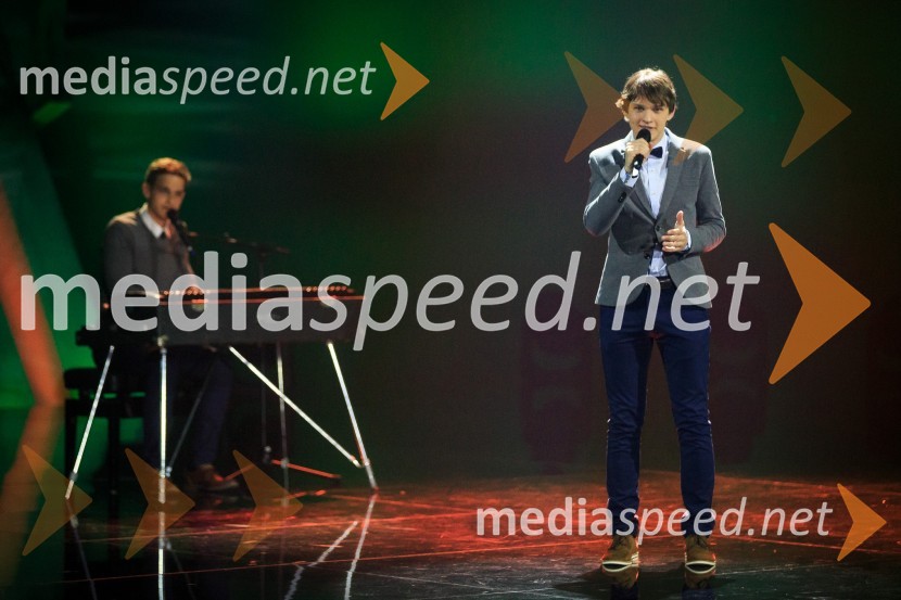 Duet Po drugi straniZmagovalka 41. Popevke je Nuška Drašček