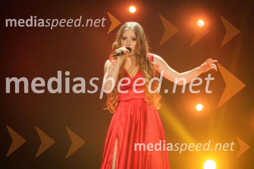  Zala Smolnikar, pevka- ZALIZmagovalka 41. Popevke je Nuška Drašček