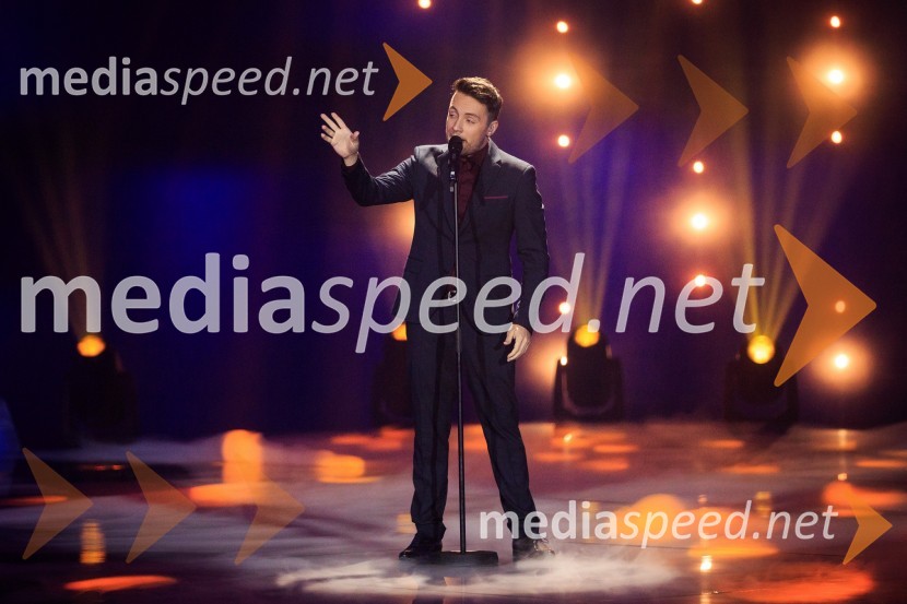  Alex Volasko, pevecZmagovalka 41. Popevke je Nuška Drašček