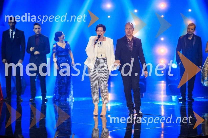  Nuška Drašček, pevka;  Aleksander Novak, glasbenikZmagovalka 41. Popevke je Nuška Drašček