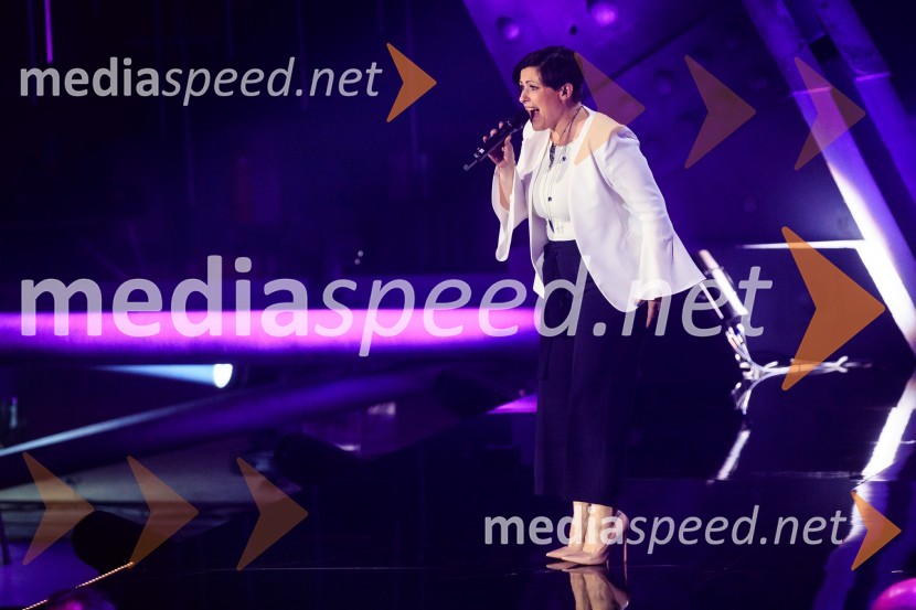  Nuška Drašček, pevkaZmagovalka 41. Popevke je Nuška Drašček