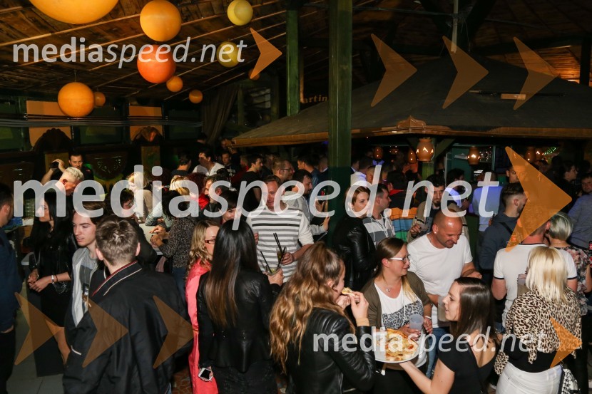 Diskoteka Yucatan, otvoritevDiskoteka Yucatan, otvoritev