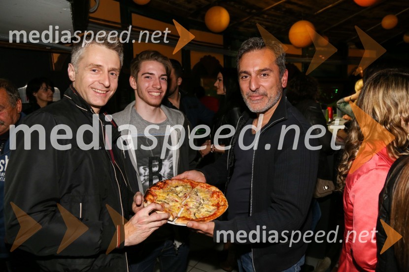  ... ;  ... ;  Željko Zeleničič, fotografDiskoteka Yucatan, otvoritev